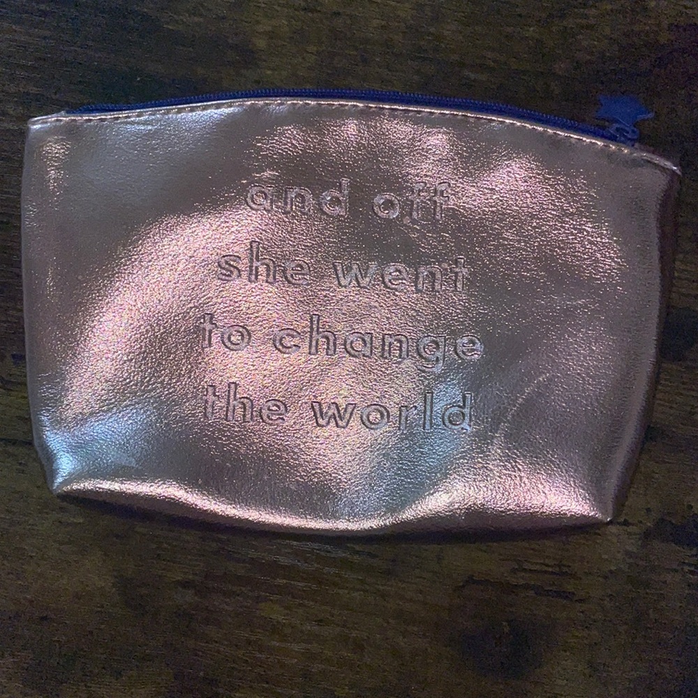 Ipsy Cosmetic Case * 7" x 5" * Pink Metal-shiny color pink interior - Picture 1 of 6